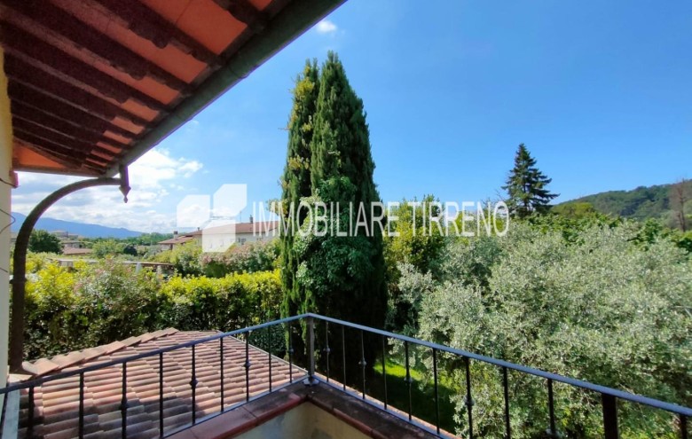 Villa singola in vendita a Massa