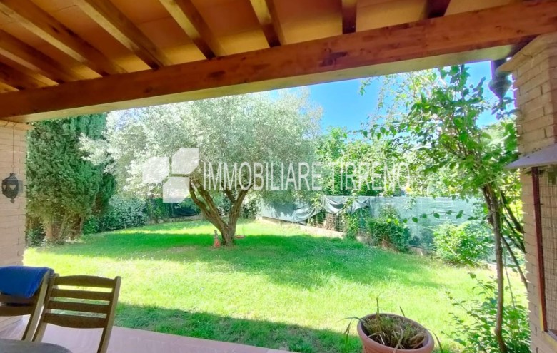 Villa singola in vendita a Massa