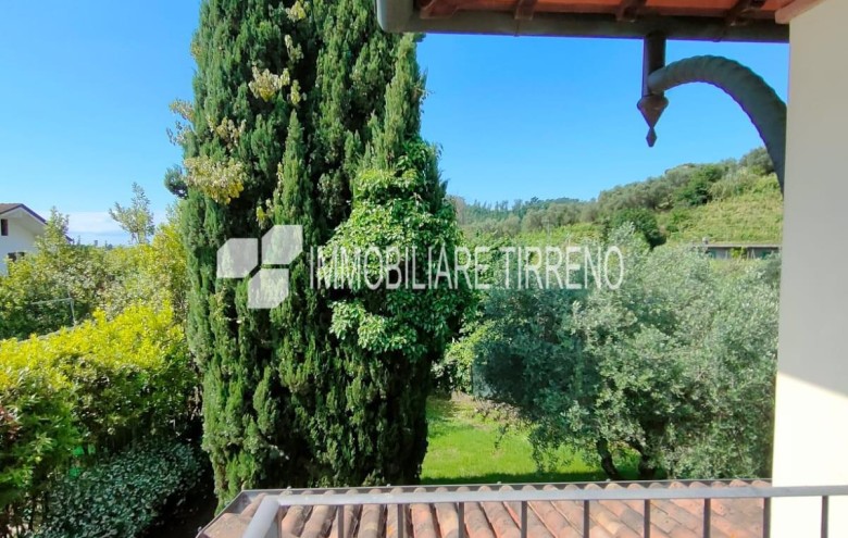 Villa singola in vendita a Massa