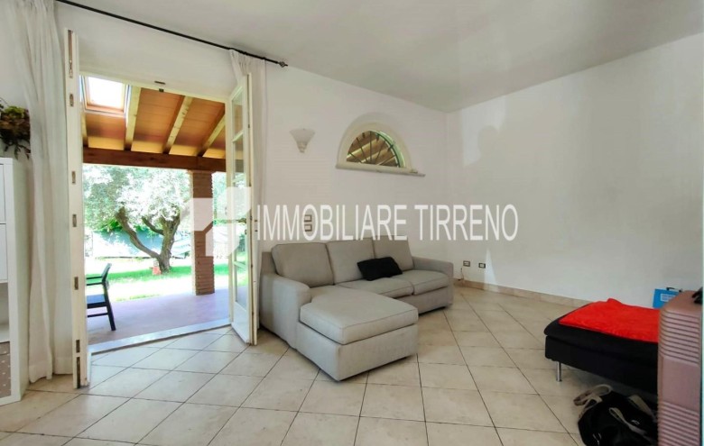 Villa singola in vendita a Massa