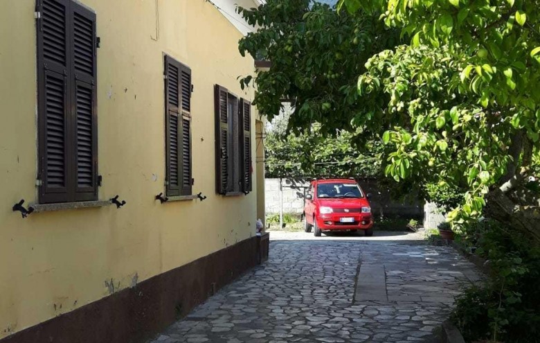 Casa semi indipendente in vendita a Carrara