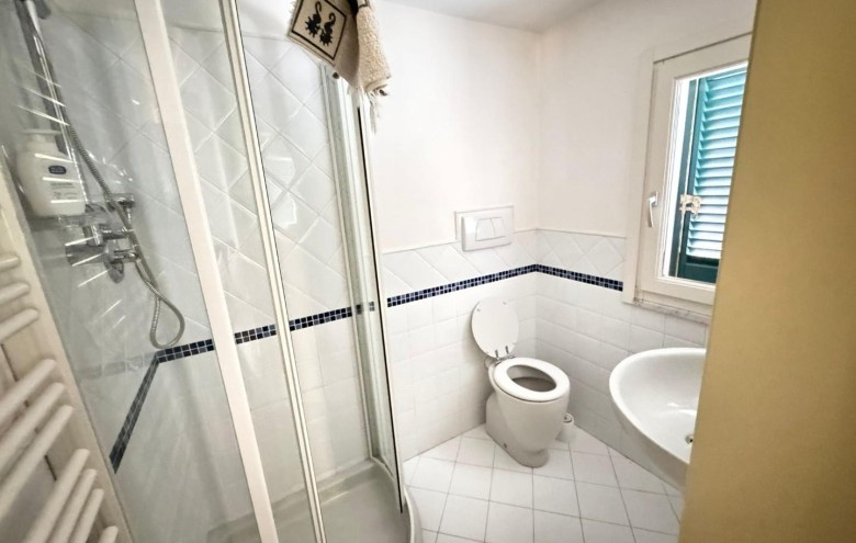 Villa singola in affitto a Massa