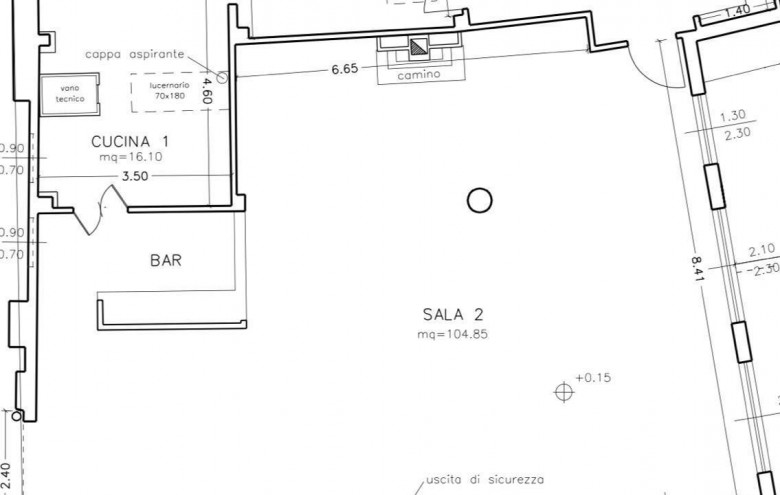 Fondo Commerciale in vendita a Massa