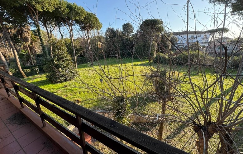 Villa singola in vendita a Massa