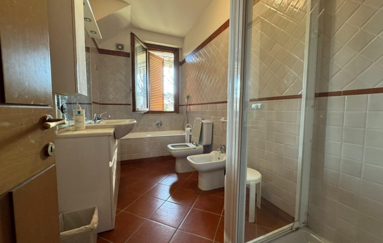 Villa singola in vendita a Massa