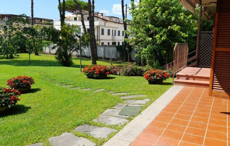 Villa singola in vendita a Massa