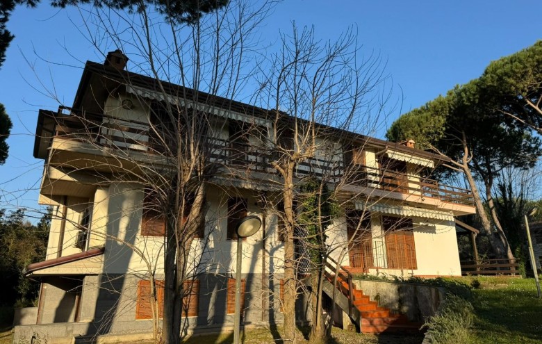 Villa singola in vendita a Massa