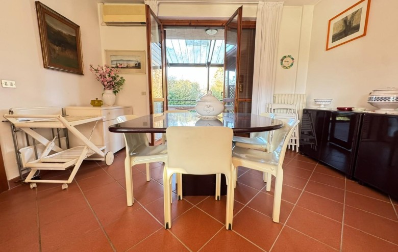 Villa singola in vendita a Massa