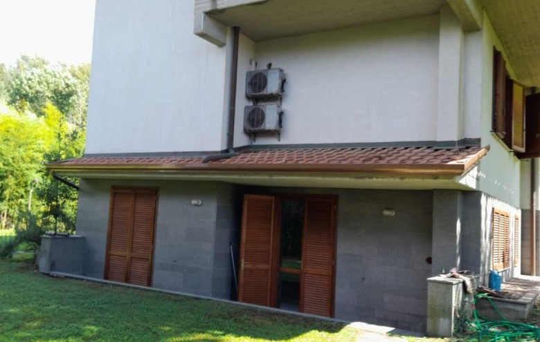 Villa singola in vendita a Massa