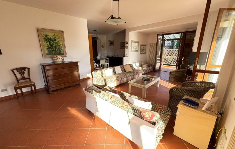 Villa singola in vendita a Massa