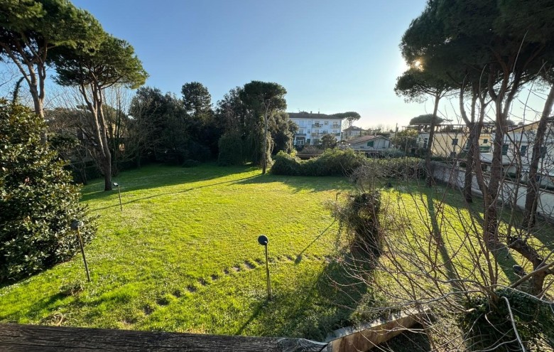 Villa singola in vendita a Massa