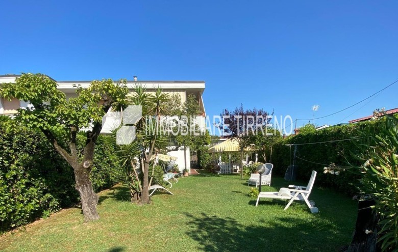 Appartamento in vendita a Massa