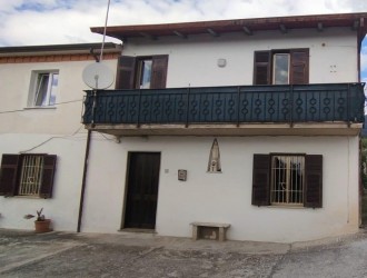 Casa semi indipendente in vendita a Massa