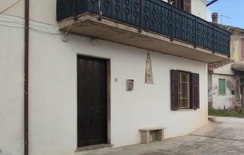 Casa semi indipendente in vendita a Massa