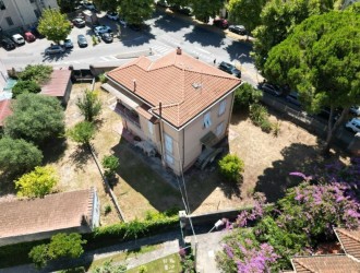 Villa singola in vendita a Massa