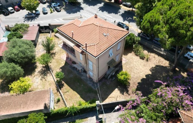 Villa singola in vendita a Massa