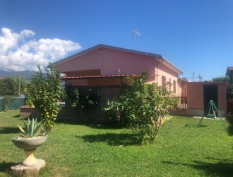 Villa singola in vendita a Massa