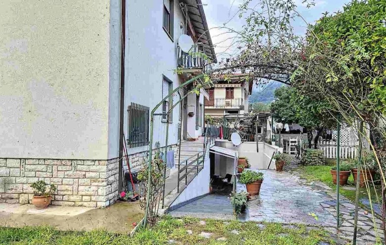 Appartamento in vendita a Massa