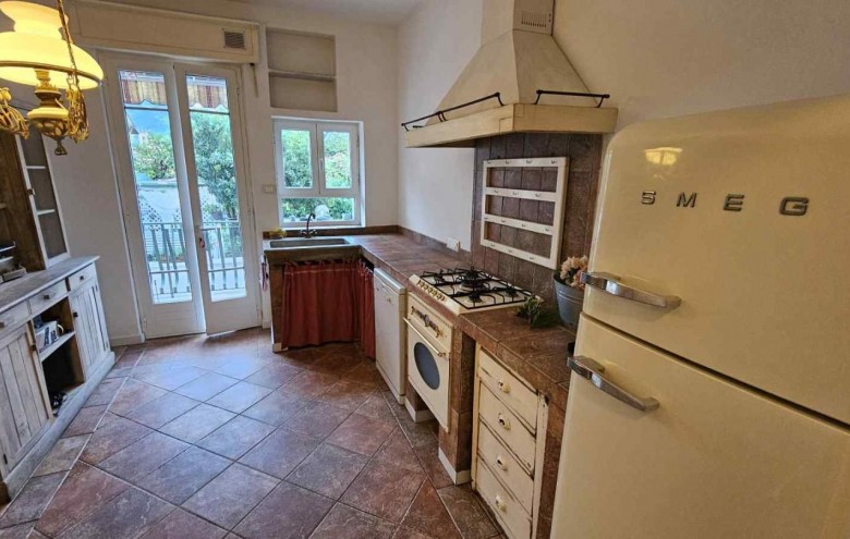 Appartamento in vendita a Massa