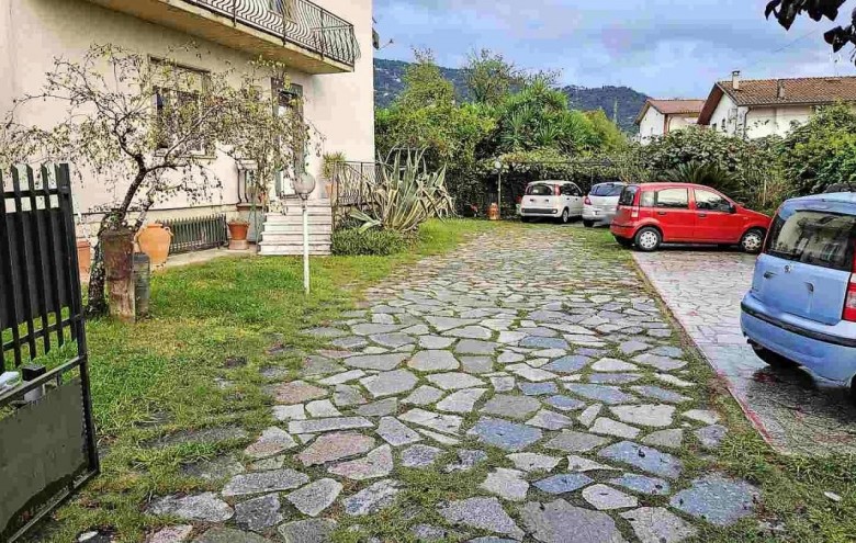 Appartamento in vendita a Massa