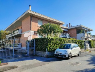 Appartamento in vendita a Ronchi