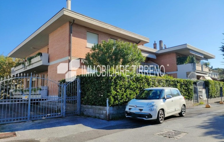 Appartamento in vendita a Massa