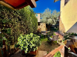 Villa singola in vendita a Massa