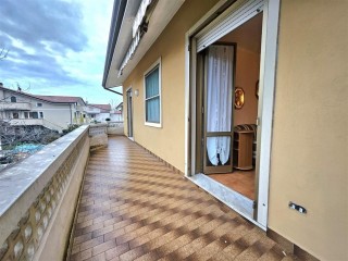 Appartamento in vendita a Marina di Massa
