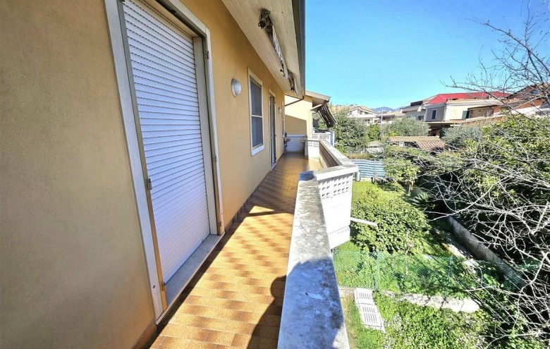 Appartamento in vendita a Massa