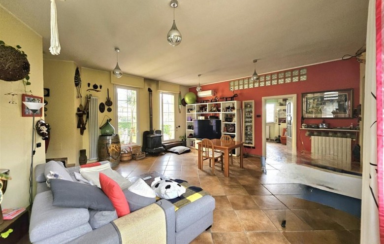 Villa singola in vendita a Montignoso