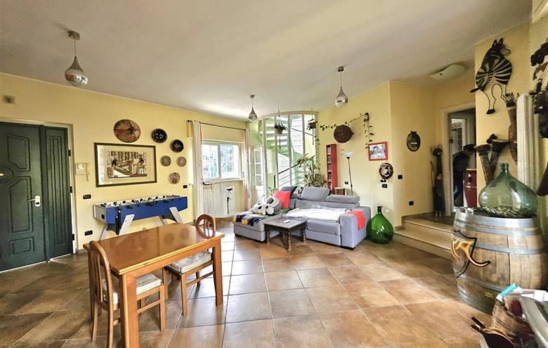 Villa singola in vendita a Montignoso