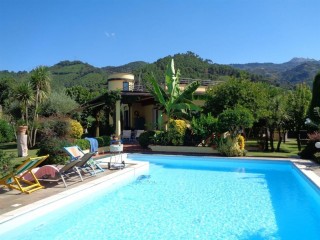 Villa singola in vendita a Montignoso