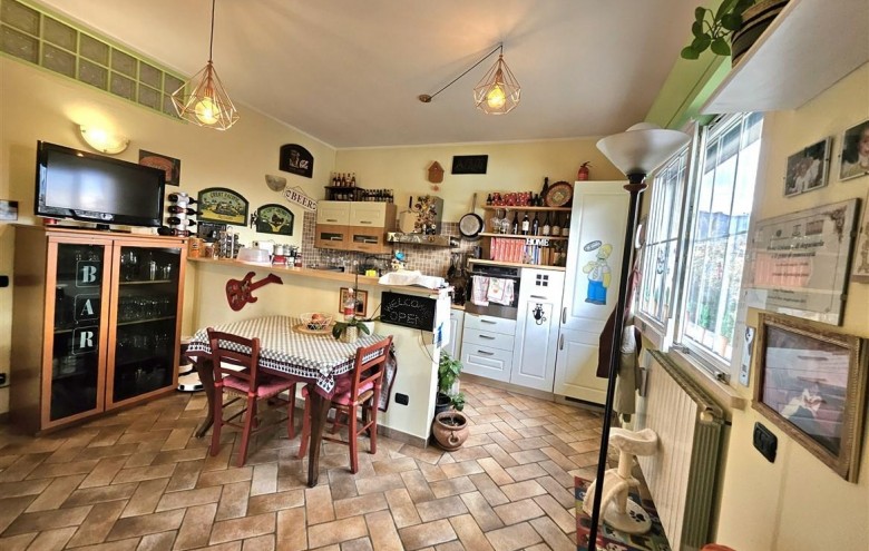 Villa singola in vendita a Montignoso