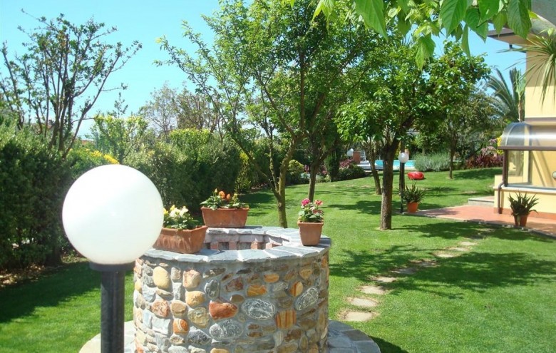 Villa singola in vendita a Montignoso