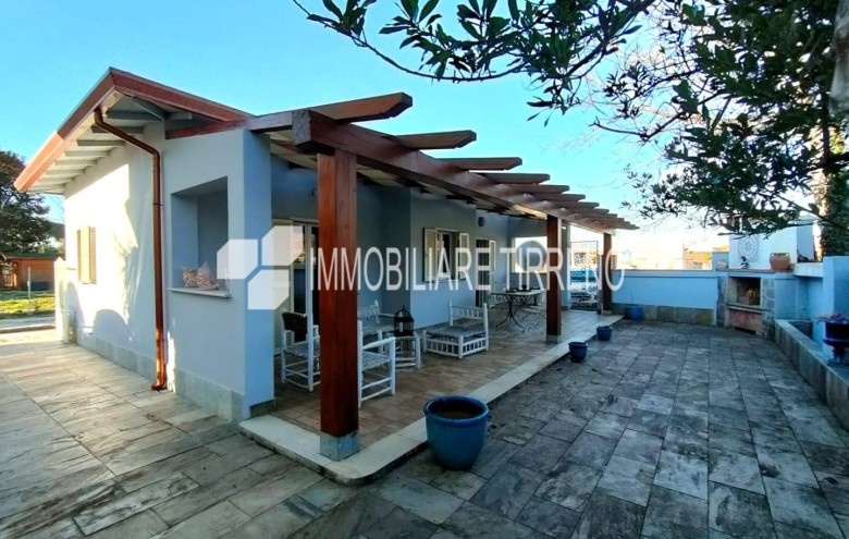 Villa singola in vendita a Massa