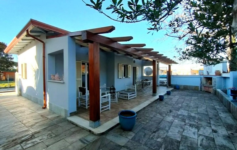 Villa singola in vendita a Massa