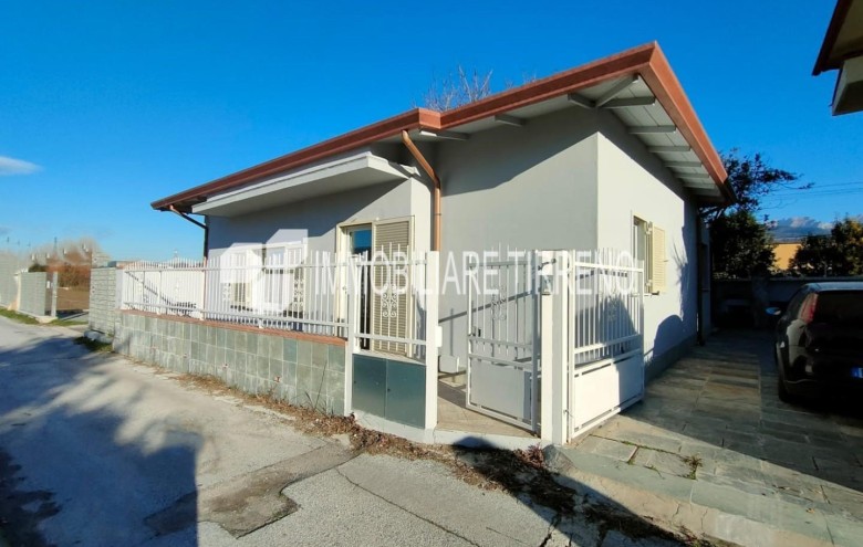 Villa singola in vendita a Massa