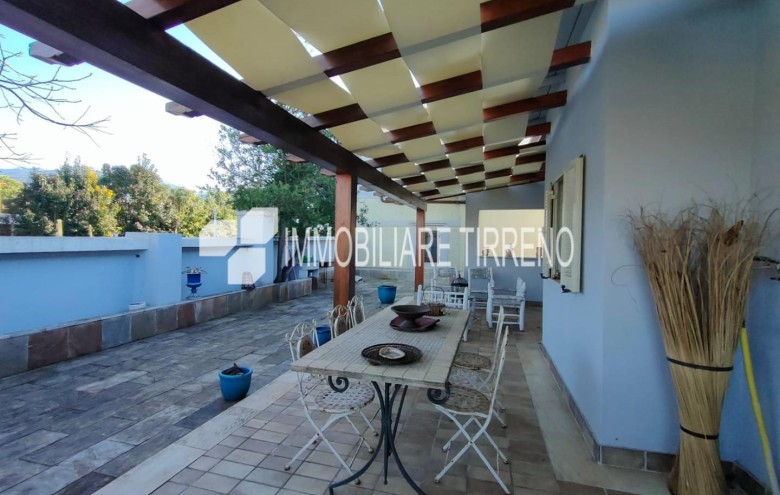 Villa singola in vendita a Massa