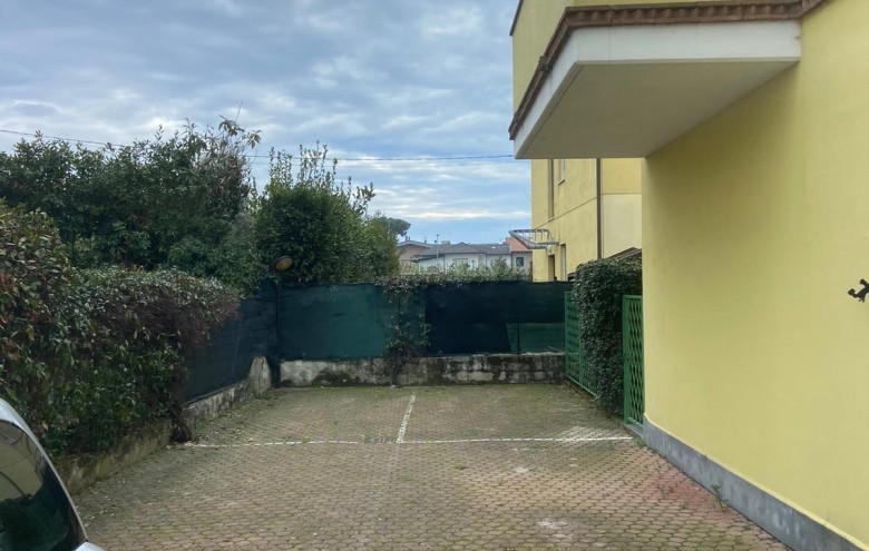 Villetta a schiera in affitto a Massa