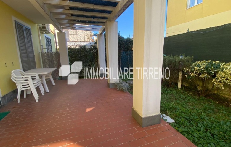 Villetta a schiera in affitto a Massa