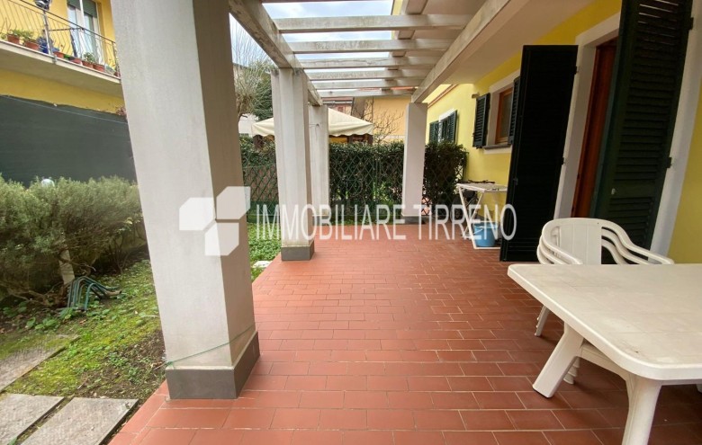 Villetta a schiera in affitto a Massa