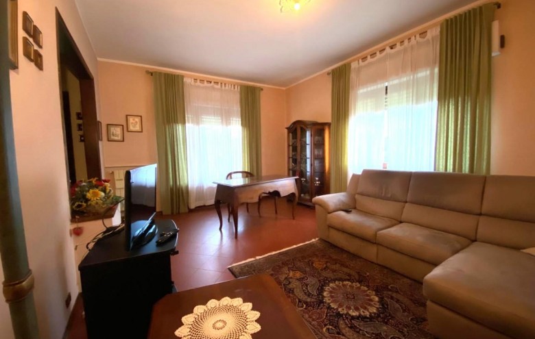 Villa singola in vendita a Massa