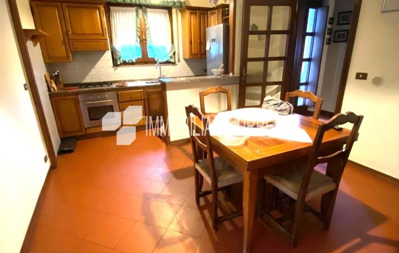 Villa singola in vendita a Massa