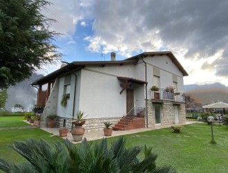 Villa singola in vendita a Massa