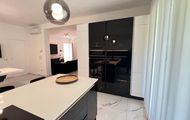 Villa singola in vendita a Pietrasanta