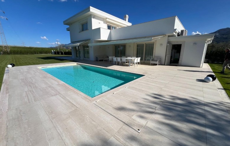 Villa singola in vendita a Pietrasanta