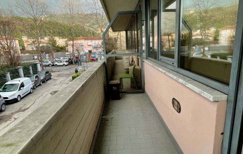 Ufficio in vendita a Massa