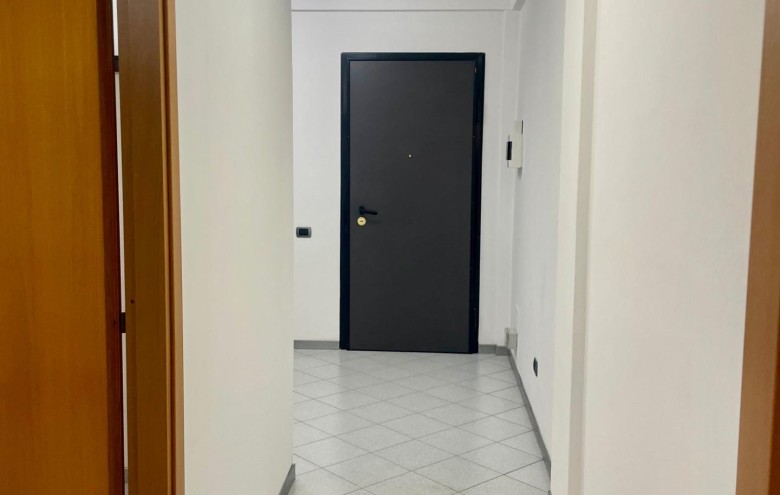 Ufficio in vendita a Massa