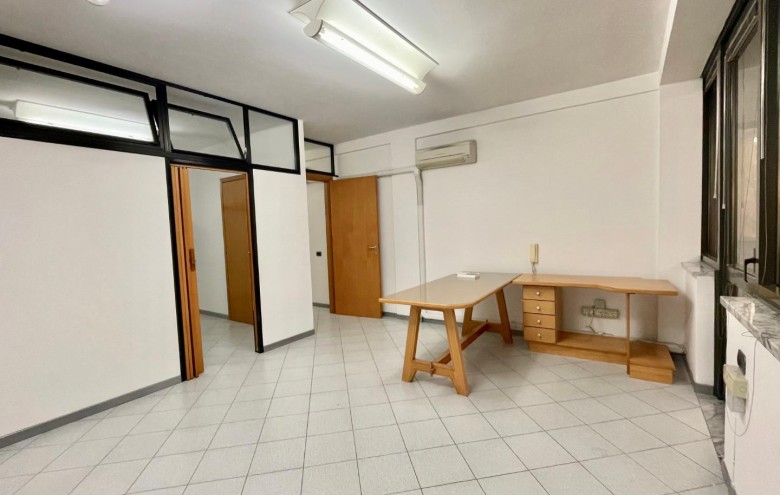 Ufficio in vendita a Massa