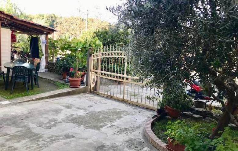 Terratetto in vendita a Massa